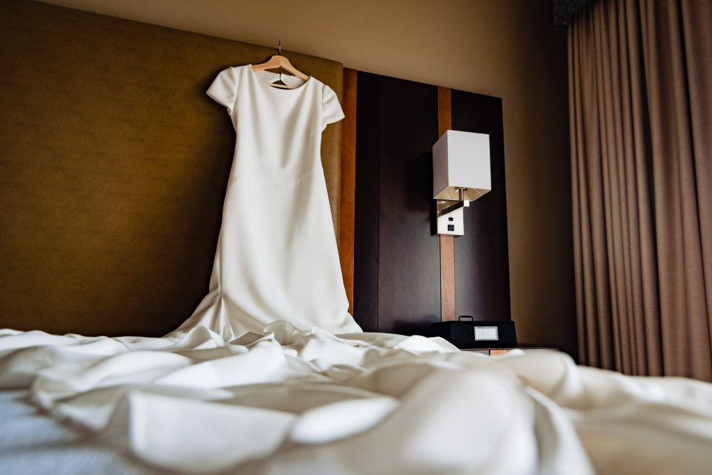 the bride's wedding dress