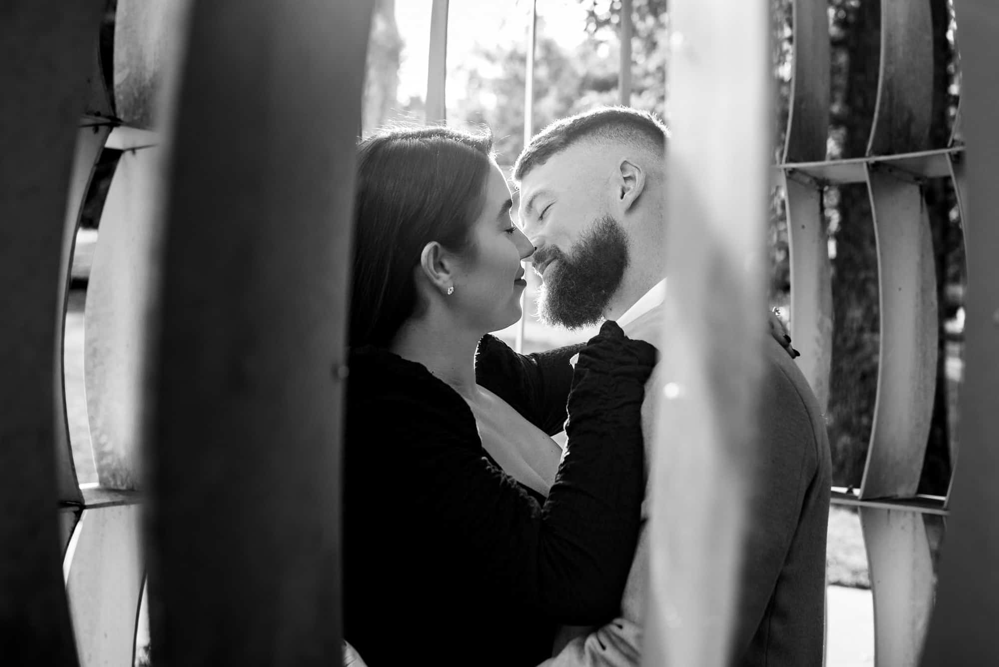 a kissing couple during their Lehigh University E-Session