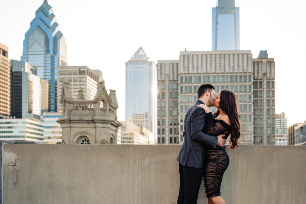 couple kissing