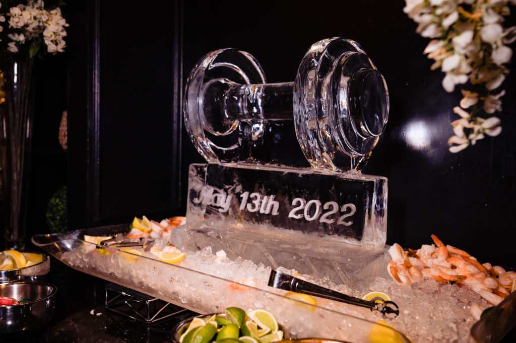 ice sculpture on the wedding at cescaphe