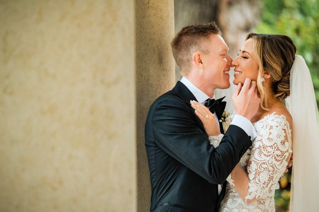 couple leaning in for a kiss