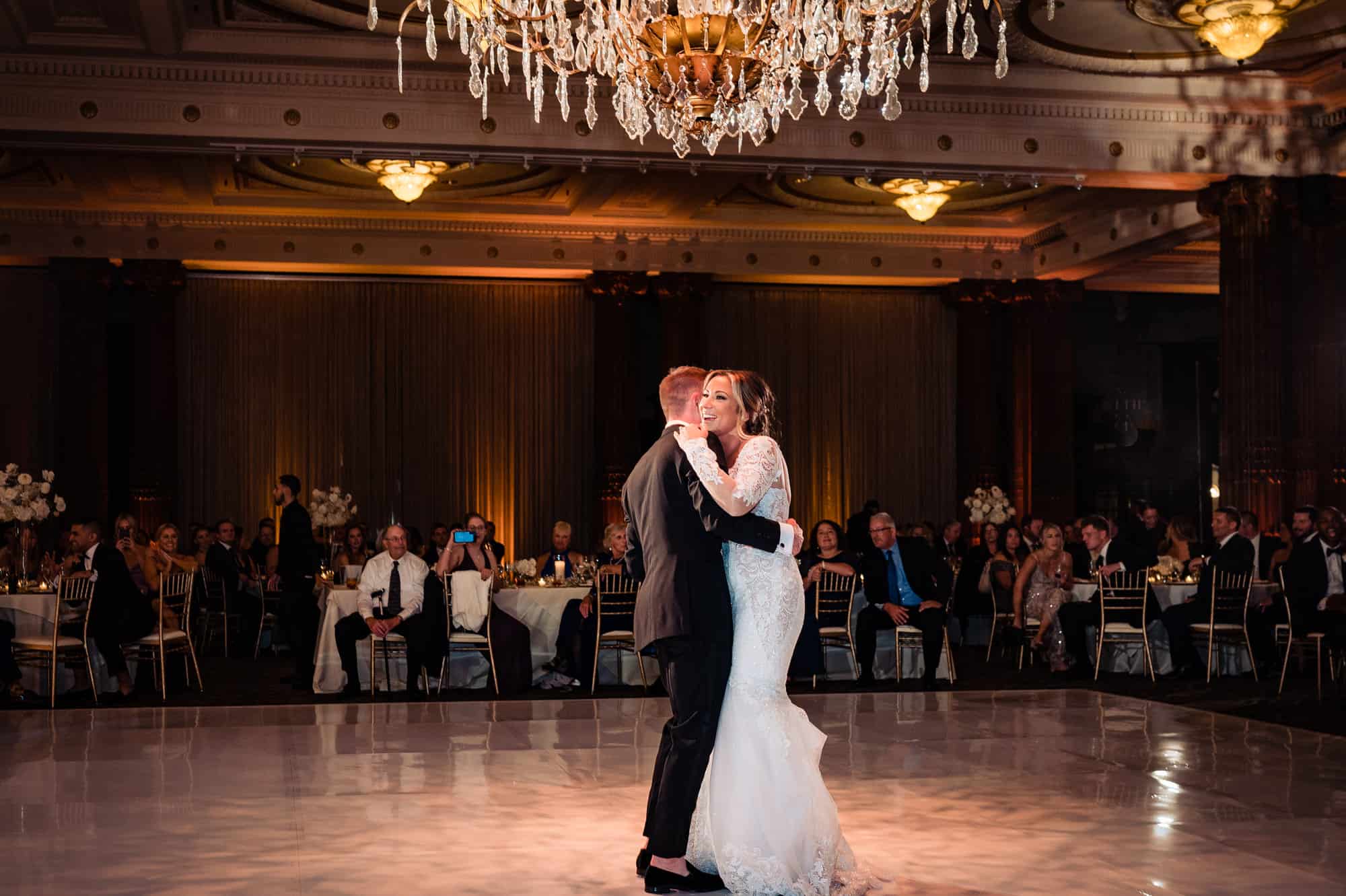 newlyweds slow dancing