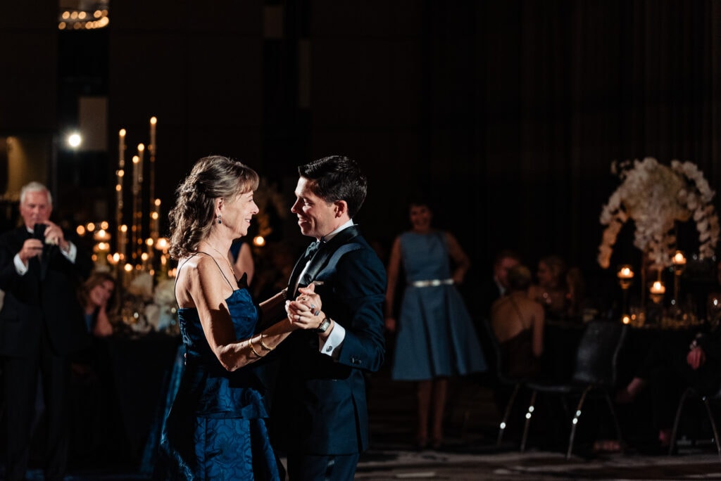 groom's first dance with his mother