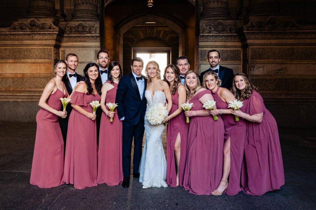 bride and groom with bridesmaids and groomsmen