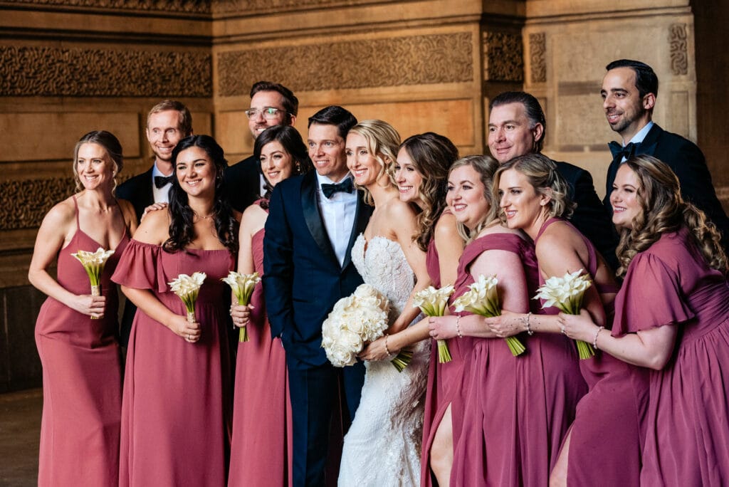 bride and groom with bridesmaids and groomsmen