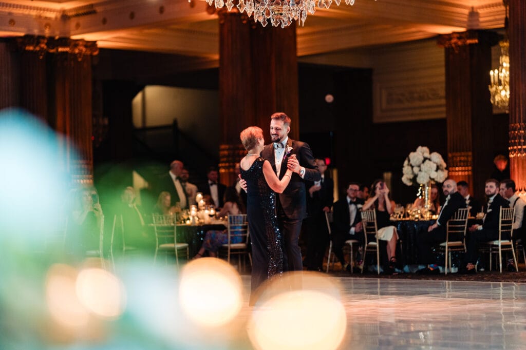 groom dancing with his mother