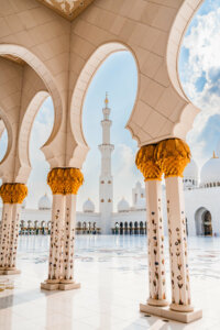 Architecture and column details of Shaikh Zayed Mosque in Abu Dhabi